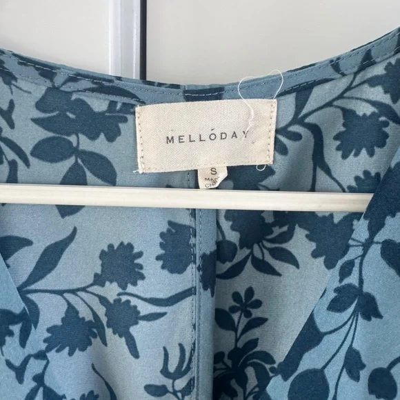 Dresses - Picture 10 of 10